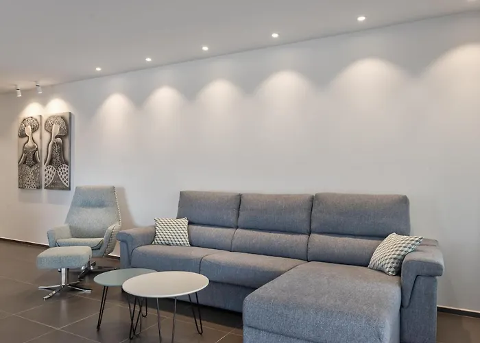 Ancor 2-4 Pool View 2b Semesterbostad